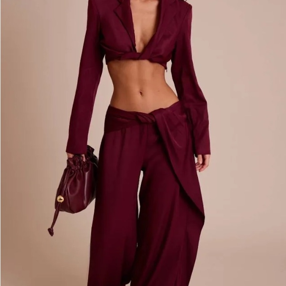 🍷 PRETTYLITTLETHING WIDE LEG TROUSERS — NWT (US 10 / UK 14) ✨